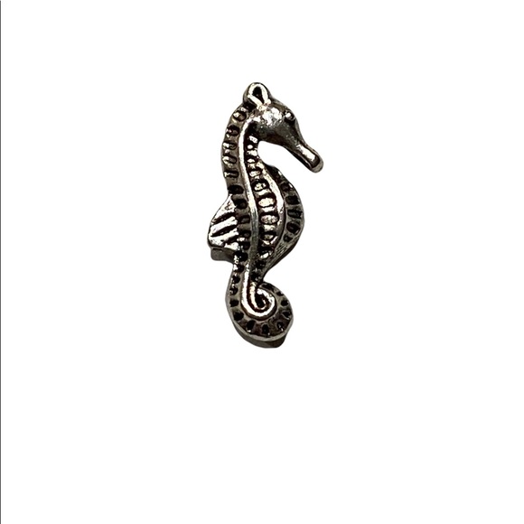 ♦️3/$10♦️NEW•Silver Seahorse floating/living locket charm - Picture 4 of 6